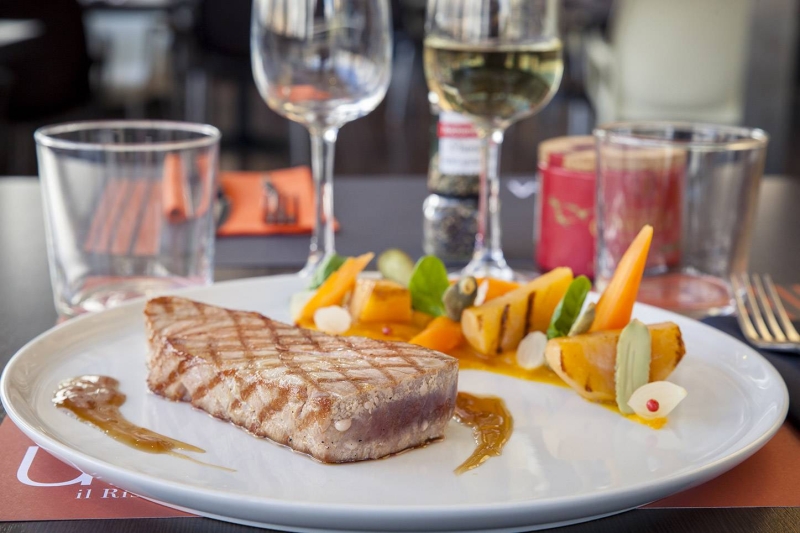 UNM - Le Restaurant - Restaurant Vieux-Port Marseille - manger a Marseille